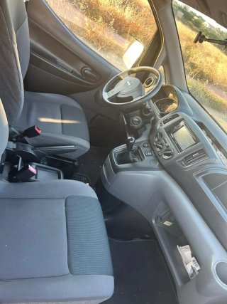 Nissan NV200 2011
