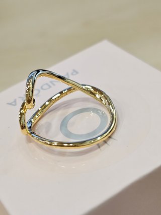 Anillo Pandora Corazón Orgánico Dorado Talla 18