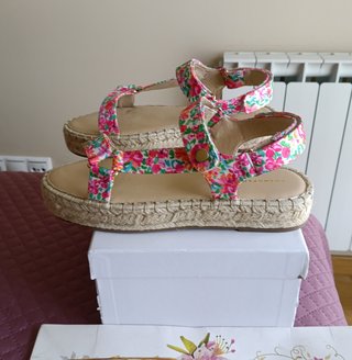 Sandalias plataforma Hijoane floral piel T39