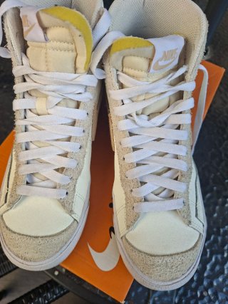 Nike Blazer Mid '77 Beige/Blanco