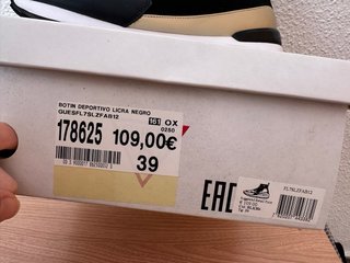 Botines Guess Negros y Dorados Talla 39