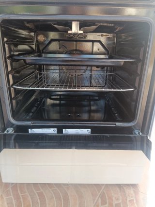Cocina de gas blanca
