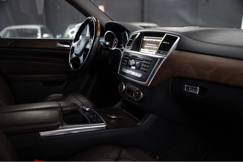Mercedes-Benz GL 400 2014, foto 31