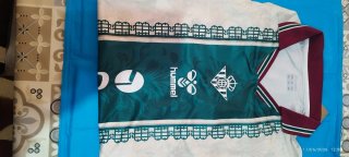 Camiseta especial de fútbol Hummel