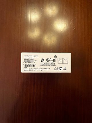 AirPods 4 Blancos con Cancelación de Ruido