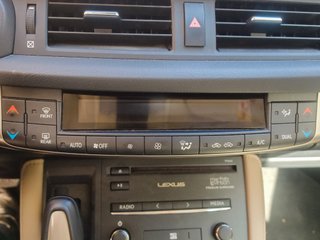 Lexus CT 200h Luxury