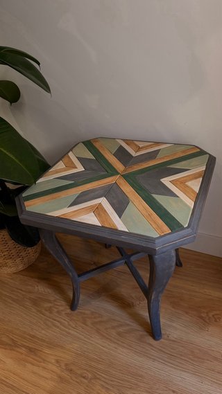 Mesa auxiliar vintage de madera