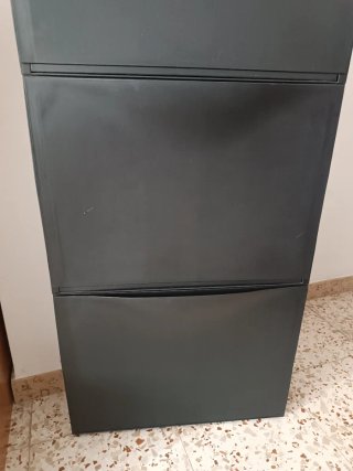 Zapateros negros de Ikea