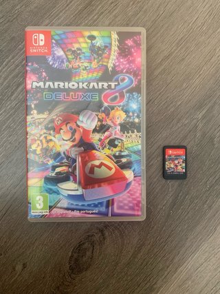 Nintendo Switch OLED + Mario Kart 8 Deluxe