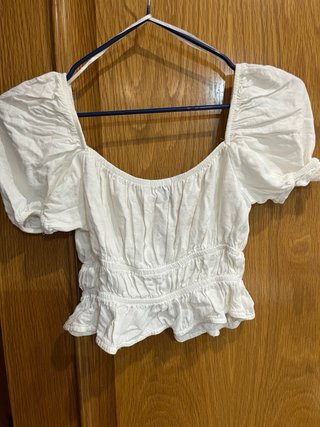 Blusa Bershka blanca romántica mangas abullonadas