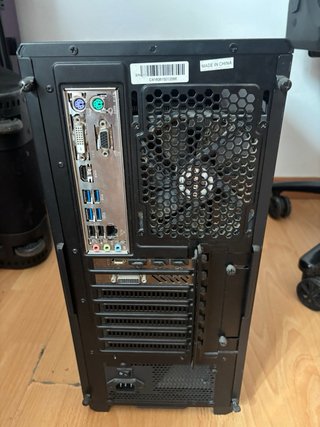 Ordenador PC sobremesa Negro