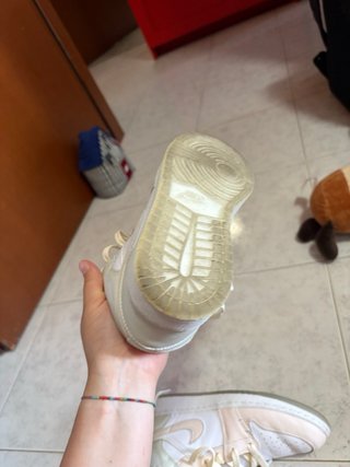 Air Jordan 1 Mid SE White Guava Ice