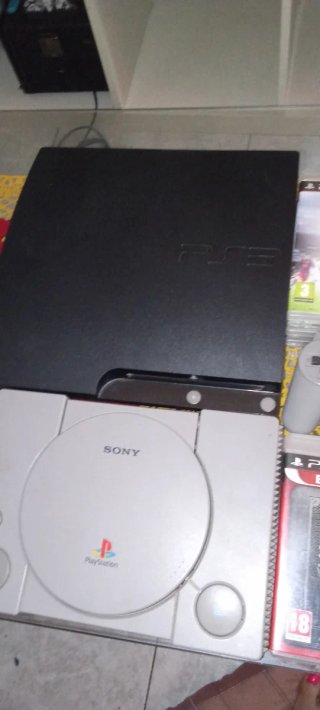 Consola PS3 sin mando funciona ala perfección Ps1