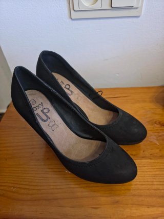Zapatos de tacón negros