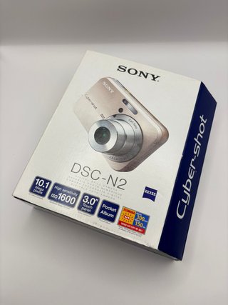 SONY DSC-N2 ソニー サイバーショット Carl Zeiss Cámara Sony Cyber-shot DSC-N2 Dorada de Segunda mano por 89 EUR en