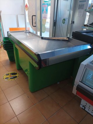 Mueble caja supermercado 1.60m x 1m