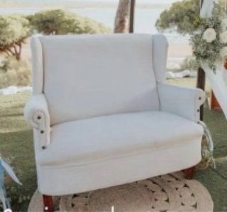 Sofá de 2 plazas para Boda recién tapizado