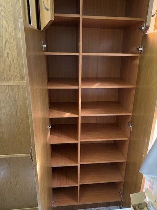Zapatera de madera hecha a medida