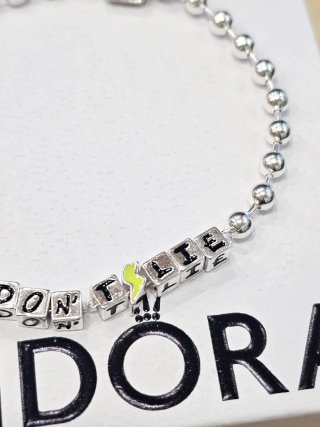 Pulsera Pandora Stranger Things Friends Don't Lie