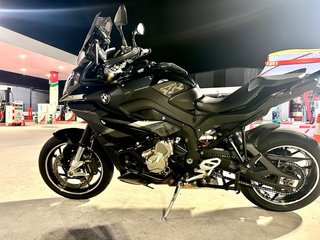 BMW S1000XR Triple Black