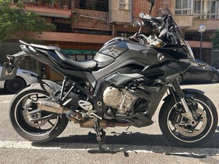 BMW S1000XR Triple Black