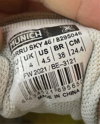 Deportivas Munich Blancas y Negras