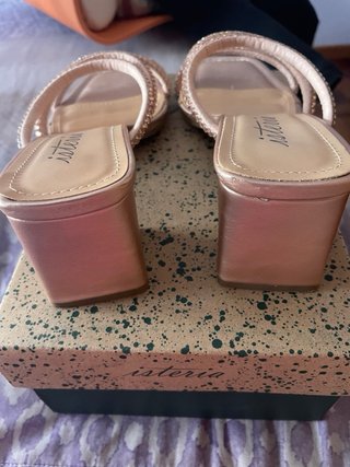 Sandalias tacón rosas y doradas con brillos