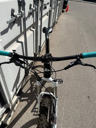 Bicicleta de Montaña Canyon Negra