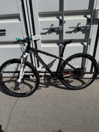 Bicicleta de Montaña Canyon Negra