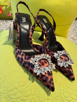 Sandalias Zara Animal Print Talla 38 Broche Joya