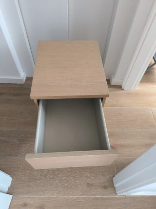 Mesitas de noche Ikea malm madera
