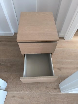 Mesitas de noche Ikea malm madera