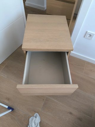 Mesitas de noche Ikea malm madera