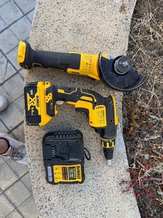 Atornilladora y Radial Dewalt 18V