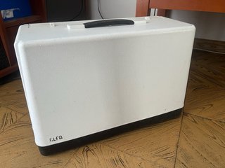 Máquina de coser Alfa antigua