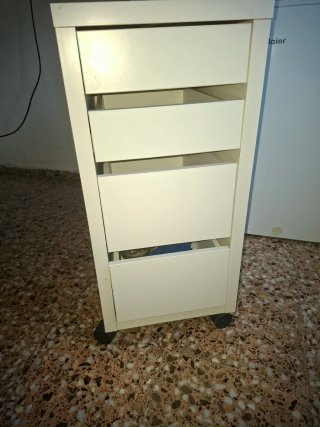 Cajonera metálica blanca