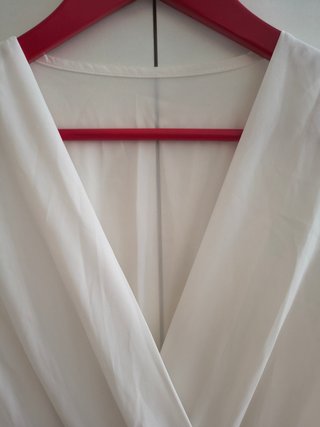 Vestido blanco y estampado floral