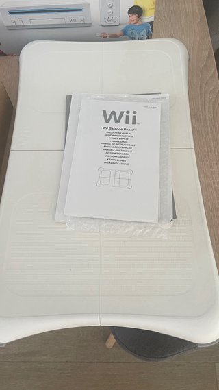 Consola Wii + Wii Fit Board + Juegos
