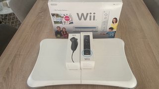 Consola Wii + Wii Fit Board + Juegos