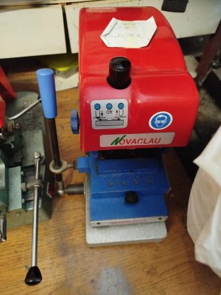Máquina copiadora de llaves Novaclau Segura