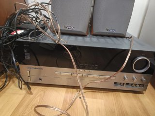 Altavoces Infinity Marrones y Grises