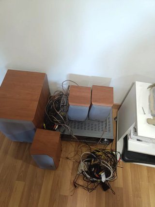 Altavoces Infinity Marrones y Grises