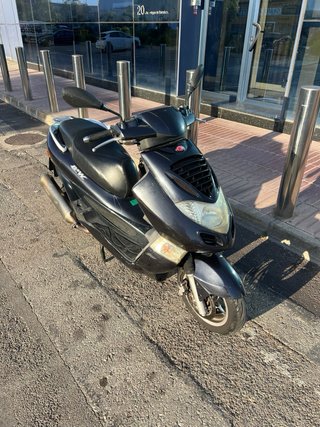 Kymco Bet Win 250 Scooter Negra