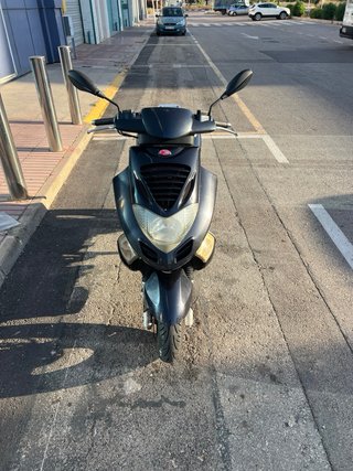 Kymco Bet Win 250 Scooter Negra