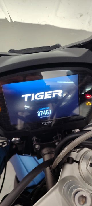 Triumph Tiger 800 XRT Azul
