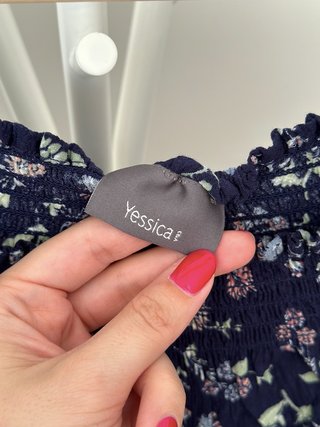 Blusa azul C&A cuello barco floral (talla 44)