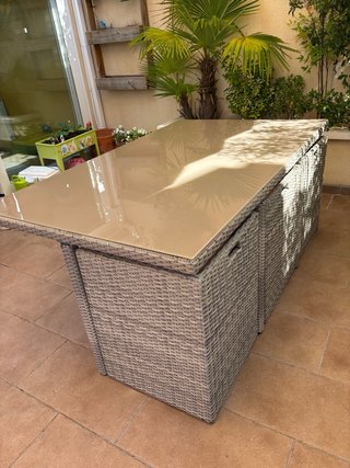 Set tavolo e sedie da giardino