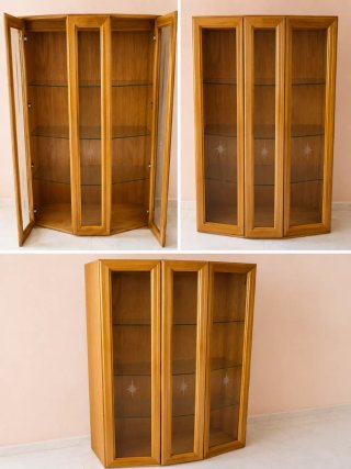 Vitrina de madera de roble con puertas de cristal