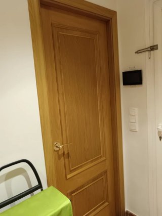 Puerta madera cocina/comedor habitaciones, baños s