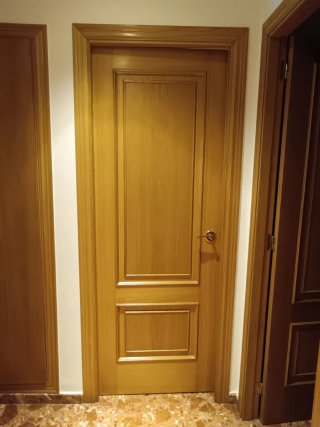 Puerta madera cocina/comedor habitaciones, baños s